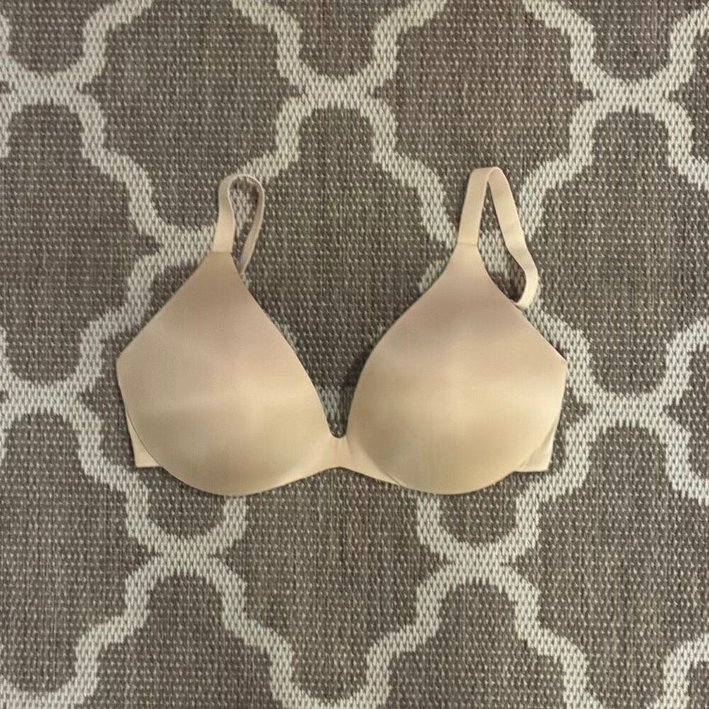 Skims Body wireless super push-up bra size 34H